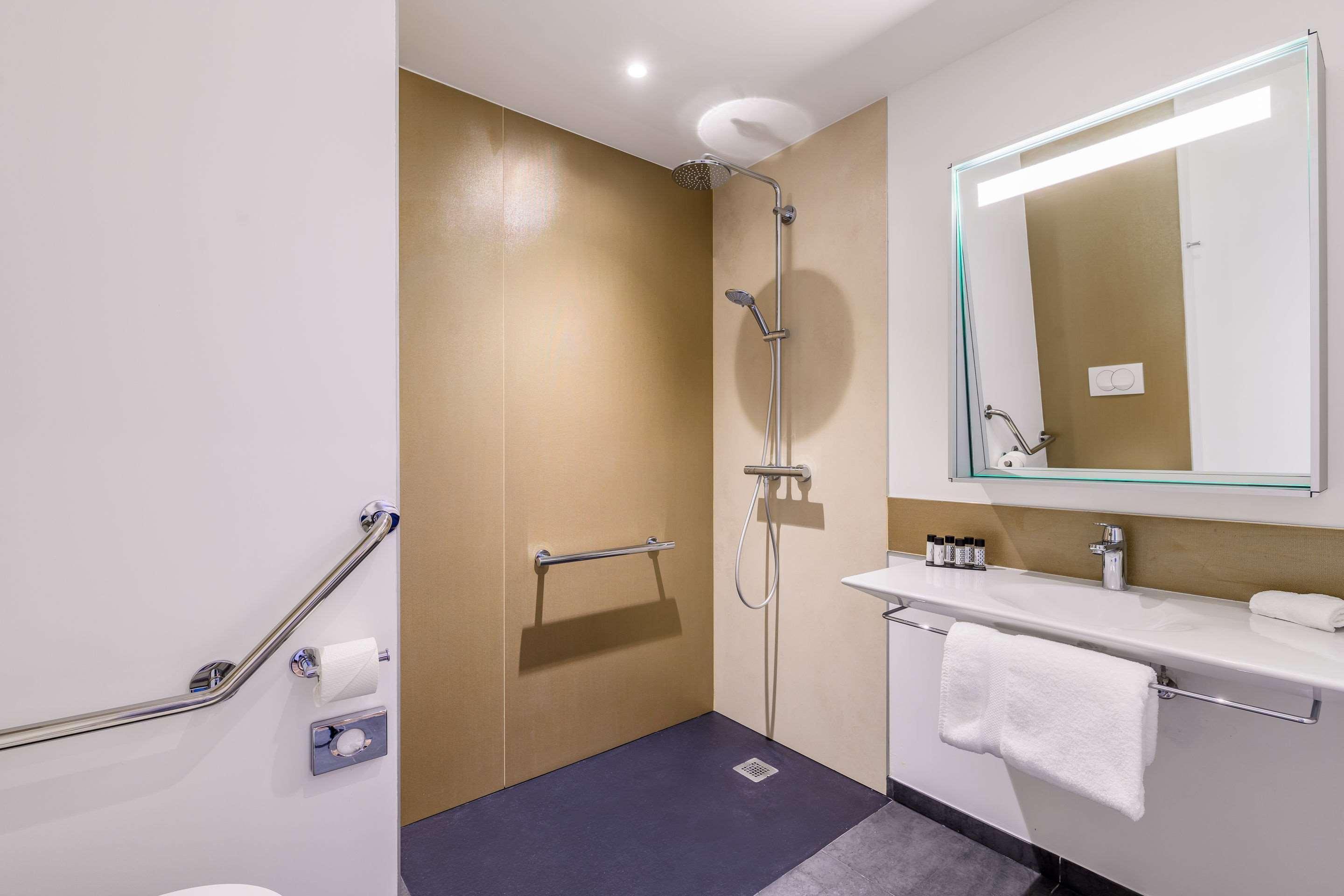 Kyriad Prestige Amiens Poulainville - Hotel And Spa Kültér fotó