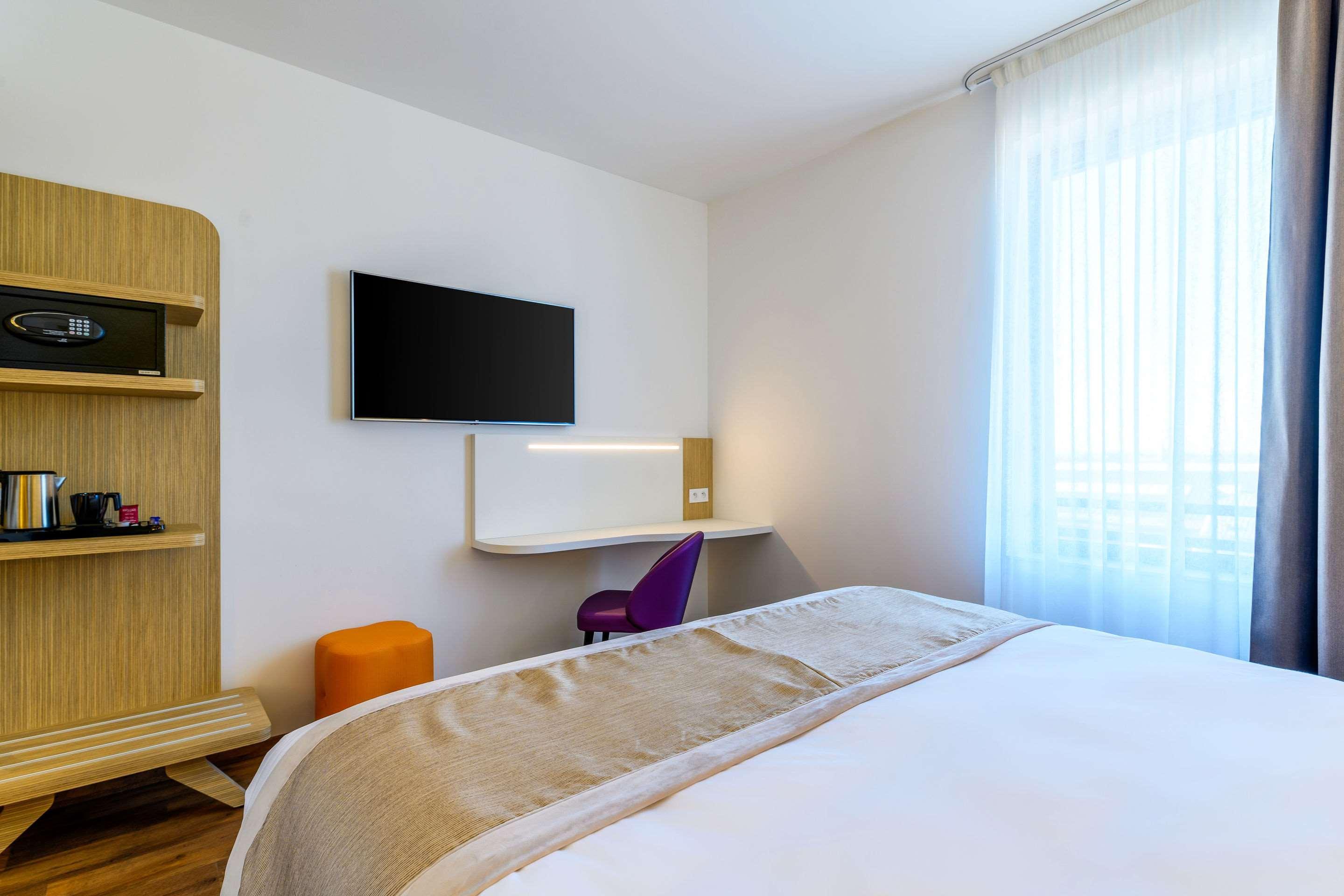 Kyriad Prestige Amiens Poulainville - Hotel And Spa Kültér fotó